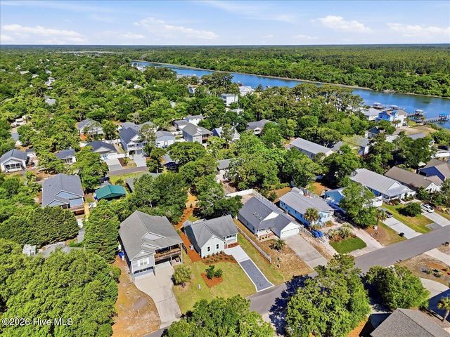 147 NE 19th Street, Oak Island, NC 28465