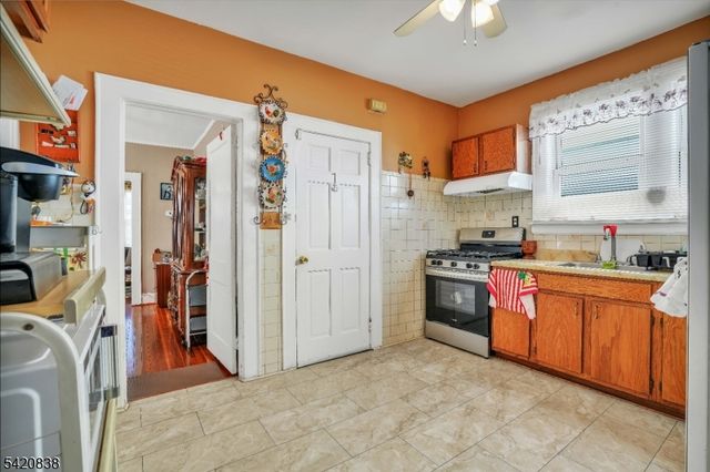 752 S Broad St 2, Elizabeth City, NJ 07202