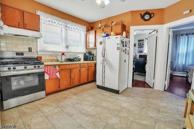 752 S Broad St 2, Elizabeth City, NJ 07202