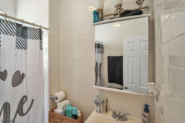 752 S Broad St 2, Elizabeth City, NJ 07202