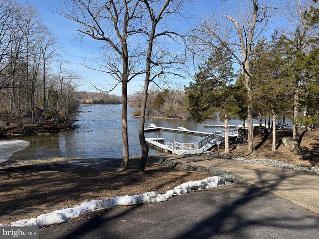 6408 MATTHEW LN, Mineral, VA 23117