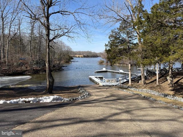 6408 MATTHEW LN, Mineral, VA 23117