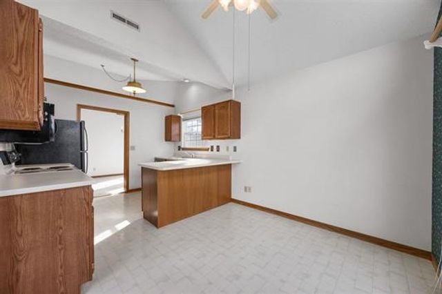 3460 Willowridge D, Marion, IA 52302