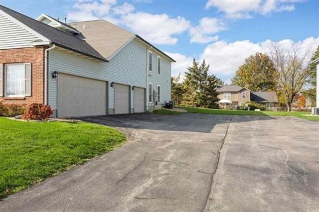 3460 Willowridge D, Marion, IA 52302