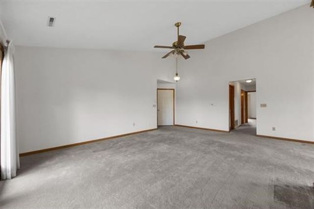 3460 Willowridge D, Marion, IA 52302