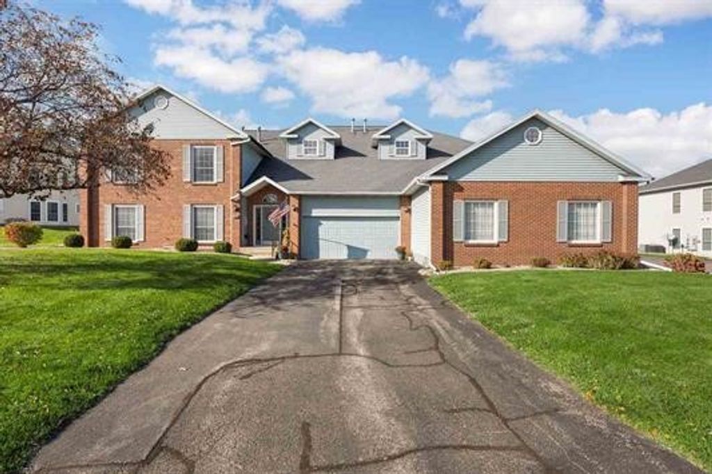 3460 Willowridge D, Marion, IA 52302