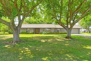 8798 Caselman Rd, Sacramento, CA 95828