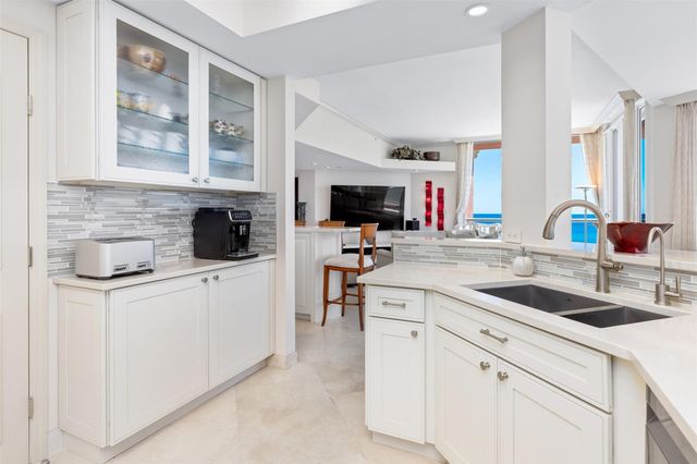 2110 N Ocean Boulevard 24B, Fort Lauderdale, FL 33305