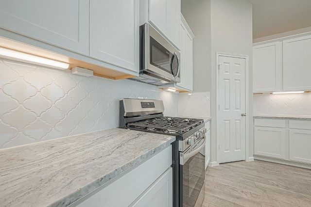 1056 Apple Ridge Road, Magnolia, TX 77355