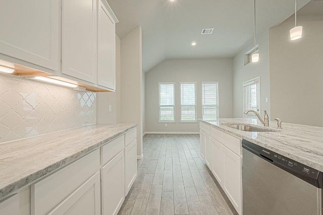 1056 Apple Ridge Road, Magnolia, TX 77355
