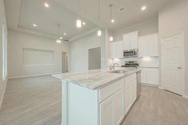 1056 Apple Ridge Road, Magnolia, TX 77355
