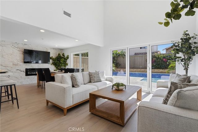 6559 Pacifica, Fontana, CA 92336