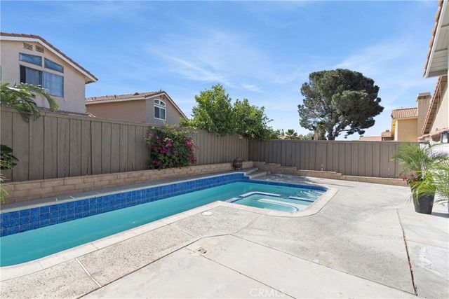 6559 Pacifica, Fontana, CA 92336