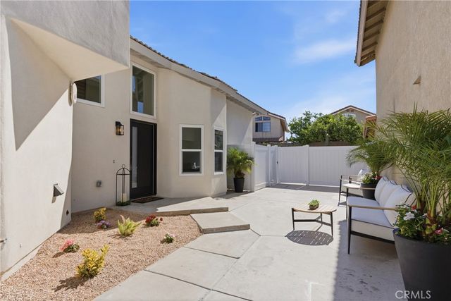6559 Pacifica, Fontana, CA 92336