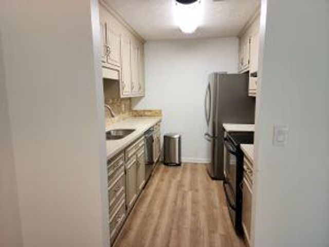 1714 Greystone Apt 43, Mount Pleasant, SC 29464