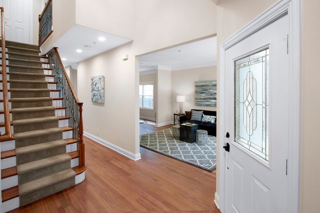 215 N Hager Avenue, Barrington, IL 60010