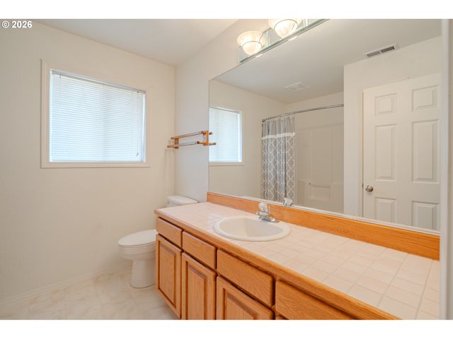 12714 Se ANGUS St, Vancouver, WA 98683