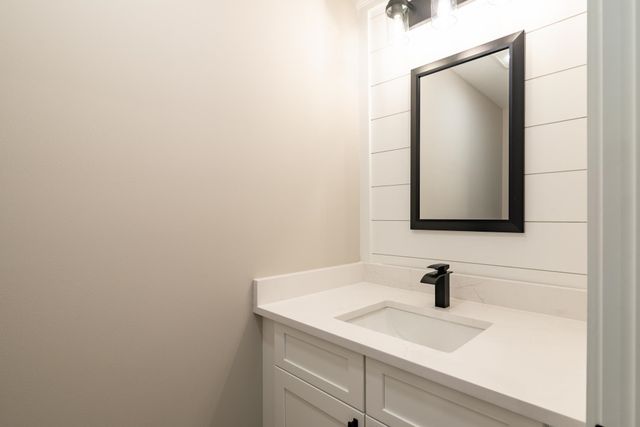 222 River Road, Eliot, ME 03903