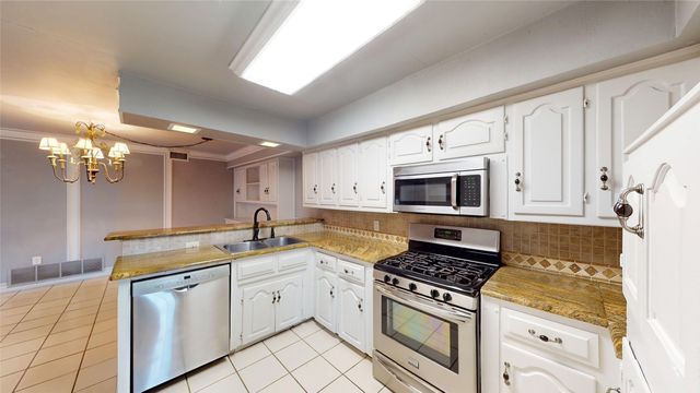 10504 Berry Knoll Drive, Dallas, TX 75230