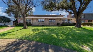 10504 Berry Knoll Drive, Dallas, TX 75230