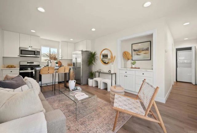 5118-22 Constitution Road, San Diego, CA 92117