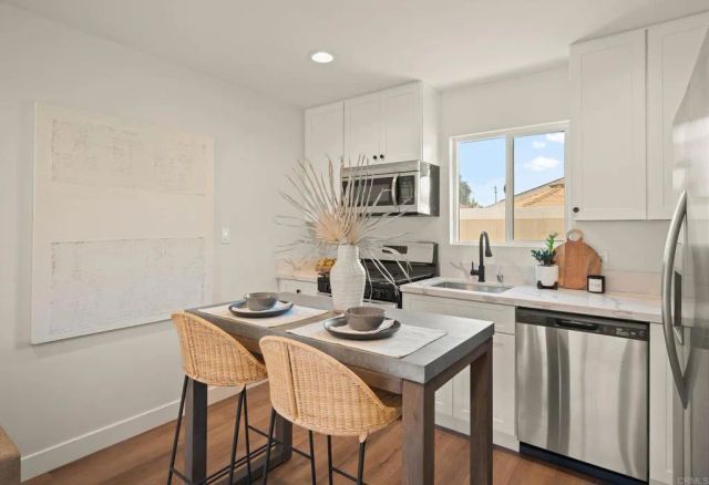 5118-22 Constitution Road, San Diego, CA 92117