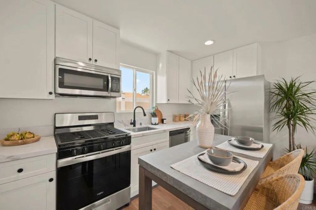 5118-22 Constitution Road, San Diego, CA 92117