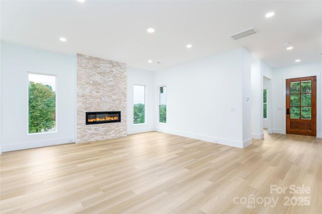 7362 Hemlock Court, Denver, NC 28037