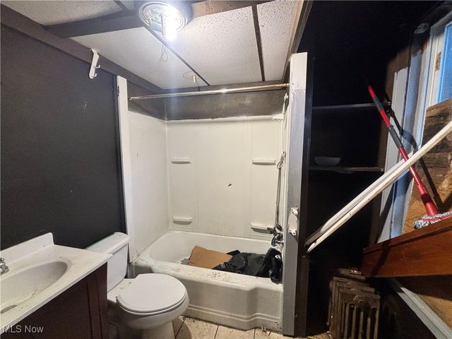 1057 Pennsylvania Avenue, Weirton, WV 26062