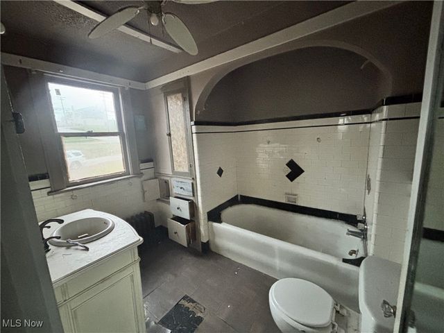 1057 Pennsylvania Avenue, Weirton, WV 26062