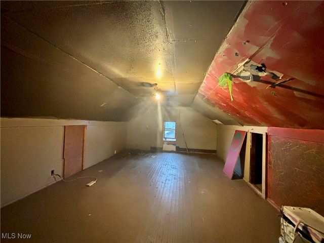 1057 Pennsylvania Avenue, Weirton, WV 26062