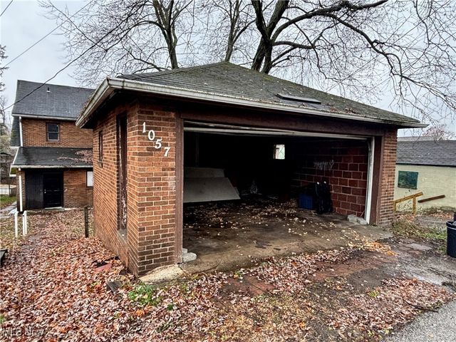 1057 Pennsylvania Avenue, Weirton, WV 26062