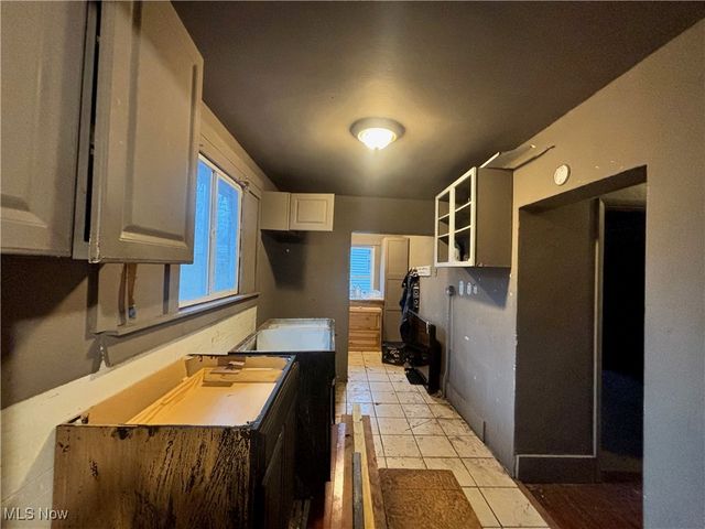 1057 Pennsylvania Avenue, Weirton, WV 26062