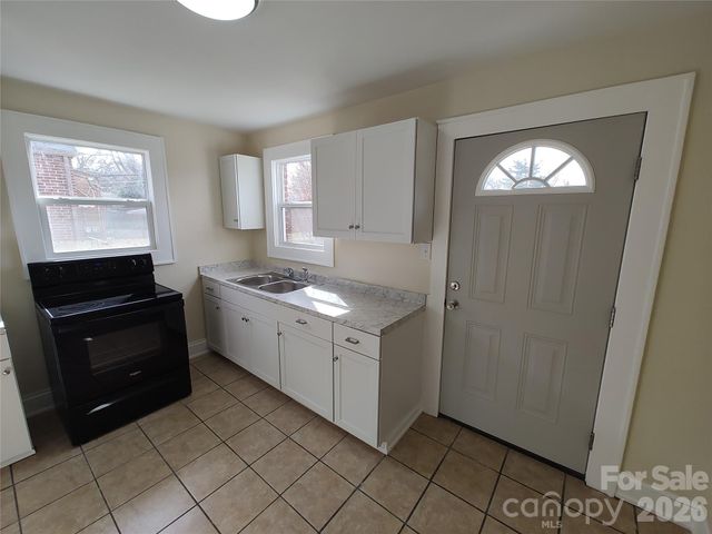 823 Lincolnton Road, Salisbury, NC 28144