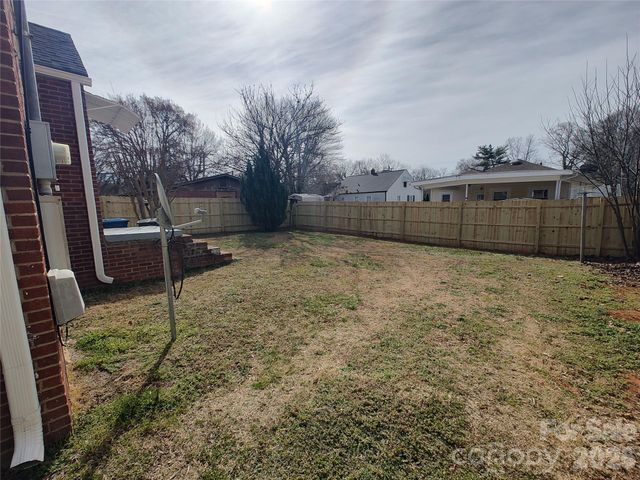 823 Lincolnton Road, Salisbury, NC 28144