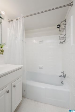 3740 Country Club Dr Apt A, Birmingham, AL 35213