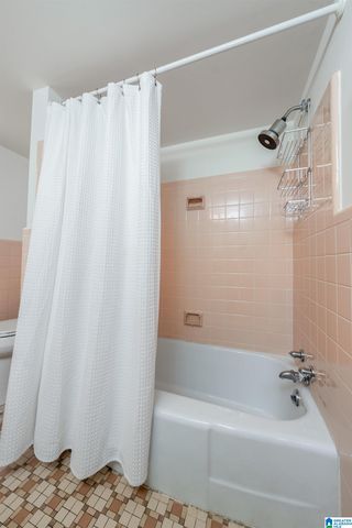 3740 Country Club Dr Apt A, Birmingham, AL 35213