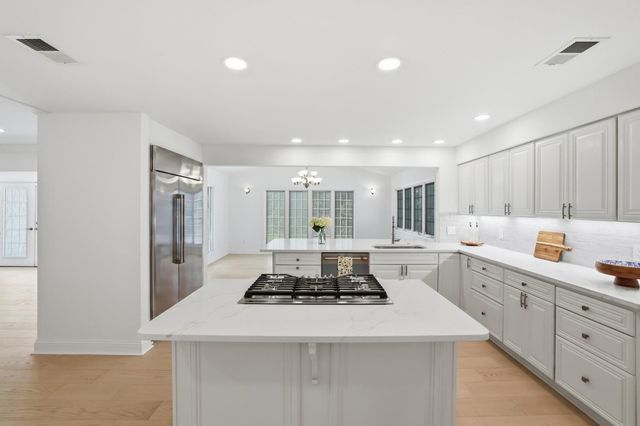 9404 Cove Dr., Myrtle Beach, SC 29572