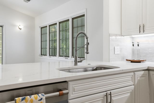 9404 Cove Dr., Myrtle Beach, SC 29572