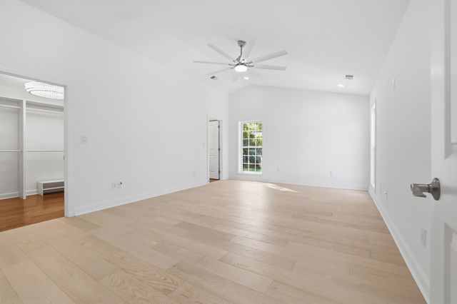 9404 Cove Dr., Myrtle Beach, SC 29572
