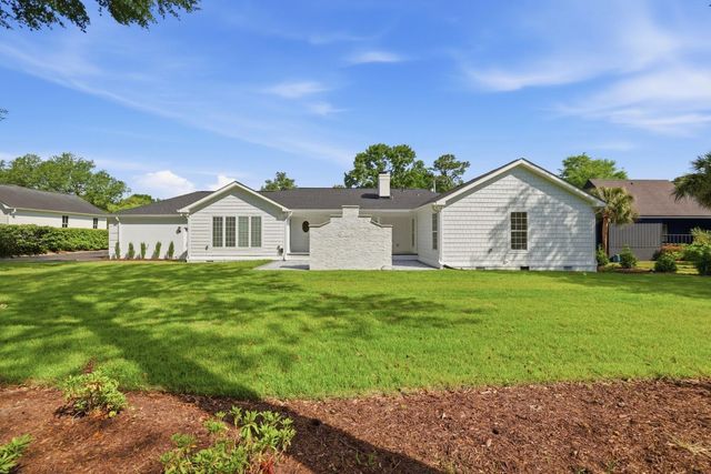 9404 Cove Dr., Myrtle Beach, SC 29572