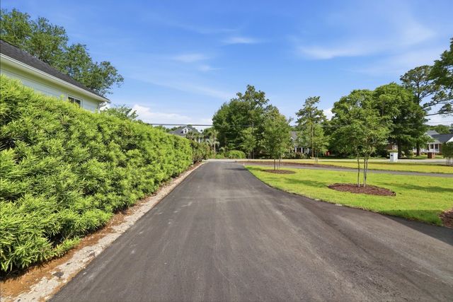 9404 Cove Dr., Myrtle Beach, SC 29572