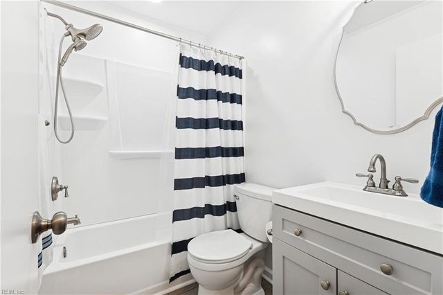 176 Hawthorne DR, Newport News, VA 23602