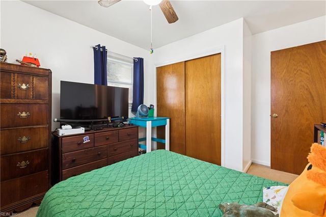 176 Hawthorne DR, Newport News, VA 23602