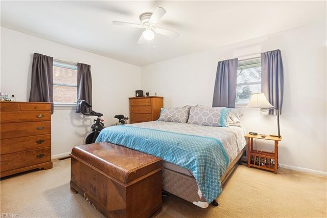 176 Hawthorne DR, Newport News, VA 23602