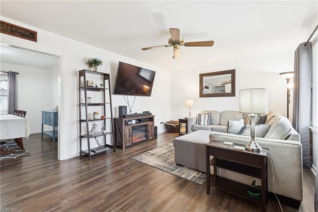 176 Hawthorne DR, Newport News, VA 23602