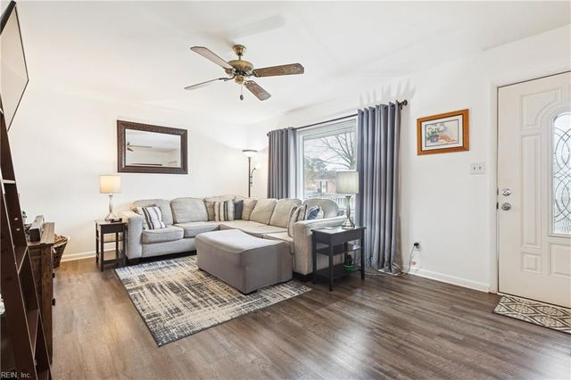 176 Hawthorne DR, Newport News, VA 23602