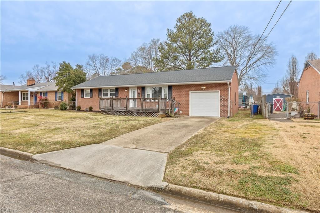 176 Hawthorne DR, Newport News, VA 23602