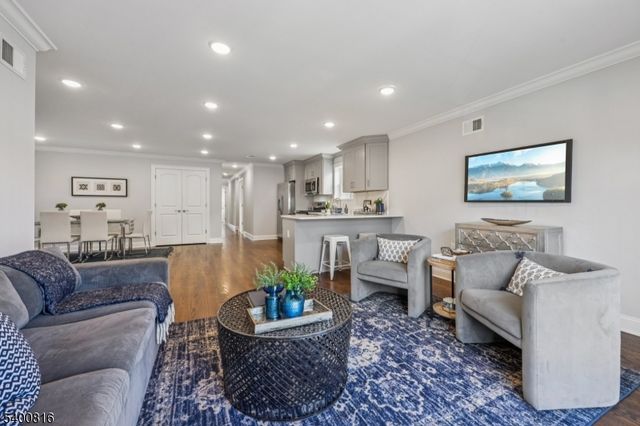 139 N 15Th St 2, East Orange City, NJ 07017