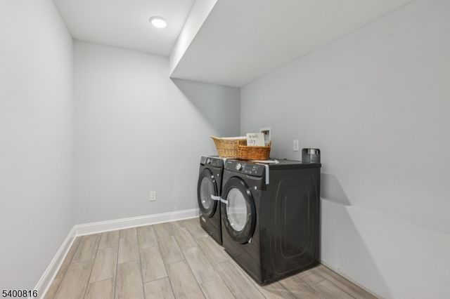 139 N 15Th St 2, East Orange City, NJ 07017